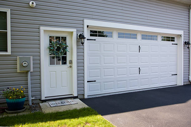 24/7 Emergency Garage Door Panel Replacement experts in Auburn, GA